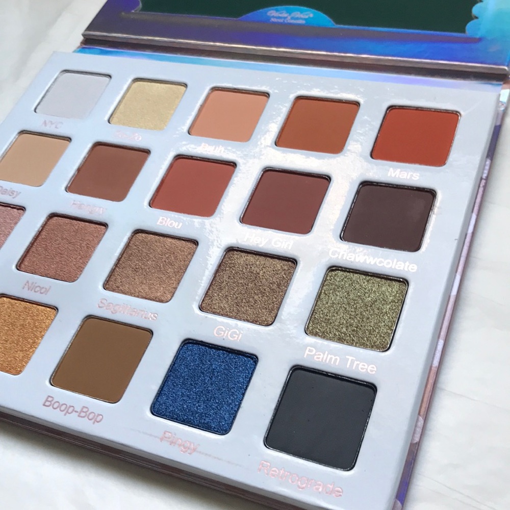 Violet Voss x Nicol Concilio eyeshadow palette - Picture 3 of 7